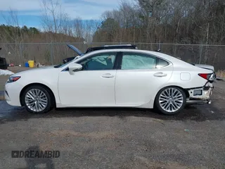 2016 Lexus ES 330 with VIN JTHBK1GG2G2228249, listed as a IAAI auction lot 41701494 with 59,341 mi miles and . Bid and sale history available at carsss.com. Image 15.