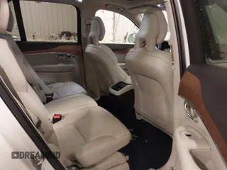 2022 Volvo XC90 Momentum with VIN YV4102PK0N1801551, listed as a IAAI auction lot 41296538 with 35,710 mi miles and . Bid and sale history available at DreamBid. Image 8.