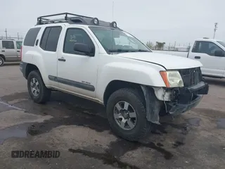 2010 Nissan Xterra SE z VIN 5N1AN0NW2AC507349, wystawiony jako IAAI lot #42368528 z przebiegiem 220 659 mil mil oraz . Historia ofert i sprzedaży dostępna na DreamBid. Obrazek 1.