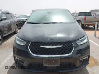 2023 Chrysler Pacifica Hybrid Touring L с VIN 2C4RC1L78PR551371, выставлен на аукционе IAAI как лот 42235410 с пробегом 49 519 миль миль и . История ставок и продаж доступна на DreamBid. Изображение 12.