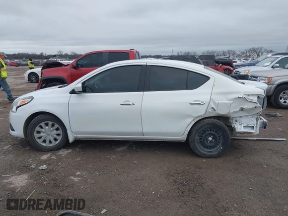 2019 Nissan Versa SV z VIN 3N1CN7AP3KL845999, wystawiony jako IAAI lot #41488079 z przebiegiem 120 491 mil mil oraz . Historia ofert i sprzedaży dostępna na DreamBid. Obrazek 15.