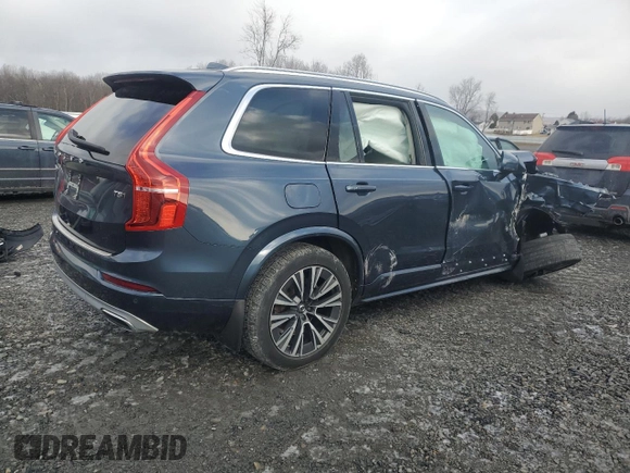 2021 Volvo XC90 Momentum with VIN YV4102PK4M1714699, listed as a Copart auction lot 44028445 with 0 mi miles and Salvage Title. Bid and sale history available at carsss.com. Image 3.
