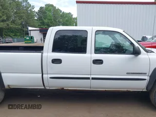2005 GMC Sierra 2500HD SLE z VIN 1GTHK23U75F804162, wystawiony jako IAAI lot #42143820 z przebiegiem 3 mil mil oraz . Historia ofert i sprzedaży dostępna na DreamBid. Obrazek 13.