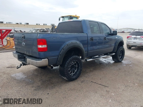 2004 Ford F-150 XLT z VIN 1FTPW14584KB95073, wystawiony jako IAAI lot #41815933 z przebiegiem 223 420 mil mil oraz . Historia ofert i sprzedaży dostępna na DreamBid. Obrazek 4.