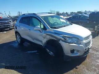 2015 Chevrolet Trax LT with VIN 3GNCJRSB8FL255740, listed as a IAAI auction lot 41561643 with 144,671 mi miles. Bid and sale history available at carsss.com. Image 1.