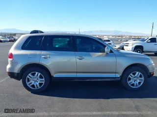 2005 Volkswagen Touareg 4.2L V8 with VIN WVGZM77L95D078731, listed as a IAAI auction lot 41342770 with 244,757 mi miles. Bid and sale history available at carsss.com. Image 12.