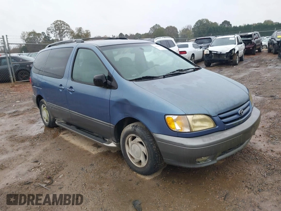 2001 Toyota Sienna LE with VIN 4T3ZF13C21U339020, listed as a IAAI auction lot 40836689 with 157,677 mi miles. Bid and sale history available at carsss.com. Image 1.