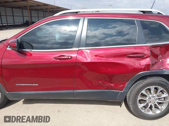 2021 Jeep Cherokee Latitude Lux with VIN 1C4PJLMX3MD145939, listed as a IAAI auction lot 41503277 with 71,550 mi miles. Bid and sale history available at carsss.com. Image 14.