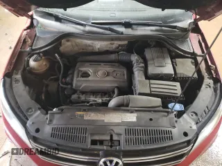 2013 Volkswagen Tiguan SE z VIN WVGBV3AX8DW092397, wystawiony jako Copart lot #51956225 z przebiegiem 138 901 mil mil oraz Szkoda całkowita • Salvage title. Historia ofert i sprzedaży dostępna na DreamBid. Obrazek 11.