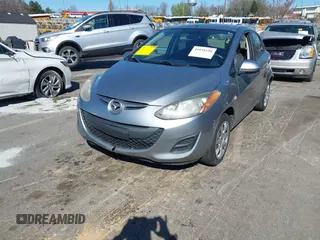 2011 Mazda 2 Sport z VIN JM1DE1HY2B0105631, wystawiony jako IAAI lot #41858190 z przebiegiem 188 253 mil mil oraz . Historia ofert i sprzedaży dostępna na DreamBid. Obrazek 2.