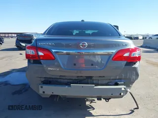 2019 Nissan Sentra SV z VIN 3N1AB7AP5KY312085, wystawiony jako IAAI lot #42311937 z przebiegiem 68 453 mil mil oraz . Historia ofert i sprzedaży dostępna na DreamBid. Obrazek 19.