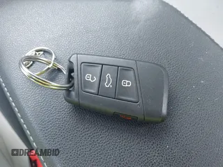 2020 Volkswagen Jetta S z VIN 3VWCB7BU8LM022973, wystawiony jako IAAI lot #42112166 z przebiegiem 49 345 mil mil oraz . Historia ofert i sprzedaży dostępna na DreamBid. Obrazek 11.