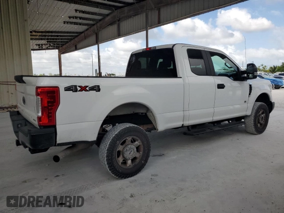2018 Ford F-250 XL z VIN 1FT7X2B67JEC21168, wystawiony jako Copart lot #51764265 z przebiegiem 203 181 mil mil oraz Szkoda całkowita • Salvage title. Historia ofert i sprzedaży dostępna na DreamBid. Obrazek 3.
