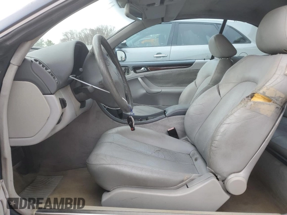 2002 Mercedes-Benz CLK with VIN WDBLK70G42T095661, listed as a Copart auction lot 50557625 with 142,157 mi miles and Clean Title. Bid and sale history available at carsss.com. Image 7.