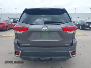 2018 Toyota Highlander Limited с VIN 5TDYZRFH1JS256186, выставлен на аукционе IAAI как лот 42366537 с пробегом 69 894 миль миль и . История ставок и продаж доступна на DreamBid. Изображение 16.