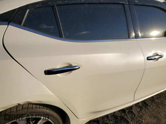 2023 Nissan Maxima Platinum z VIN 1N4AA6FV6PC513856, wystawiony jako Copart lot #88637125 z przebiegiem 25 821 mil mil oraz Szkoda całkowita • Salvage title. Historia ofert i sprzedaży dostępna na DreamBid. Obrazek 10.