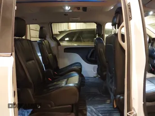 2016 Chrysler Town & Country Touring with VIN 2C4RC1BG1GR185657, listed as a IAAI auction lot 41905462 with 167,142 mi miles and . Bid and sale history available at DreamBid. Image 8.