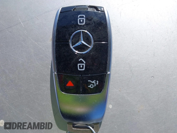 2021 Mercedes-Benz E 350 with VIN W1KZF8DB5MA912435, listed as a IAAI auction lot 42311200 with 32,631 mi miles and . Bid and sale history available at DreamBid. Image 11.