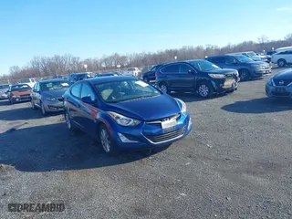 2016 Hyundai Elantra SE with VIN 5NPDH4AE1GH720562, listed as a IAAI auction lot 41723971 with 82,573 mi miles. Bid and sale history available at carsss.com. Image 1.