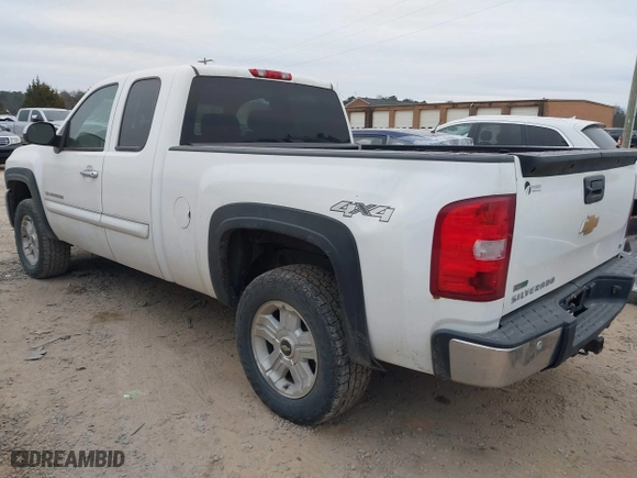 2012 Chevrolet Silverado 1500 LT with VIN 1GCRKSE70CZ239258, listed as a IAAI auction lot 41160222 with 143,082 mi miles. Bid and sale history available at carsss.com. Image 3.