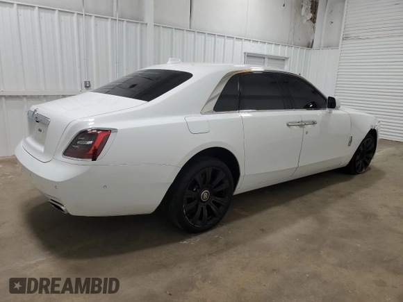 2021 Rolls-Royce Ghost z VIN SCATV0C09MU204490, wystawiony jako Copart lot #81747624 z przebiegiem Nie podano mil oraz Szkody całkowita. Historia ofert i sprzedaży dostępna na DreamBid. Obrazek 3.
