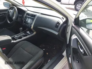 2015 Nissan Altima SL with VIN 1N4AL3AP8FN333654, listed as a IAAI auction lot 41419228 with 141,036 mi miles and . Bid and sale history available at DreamBid. Image 5.