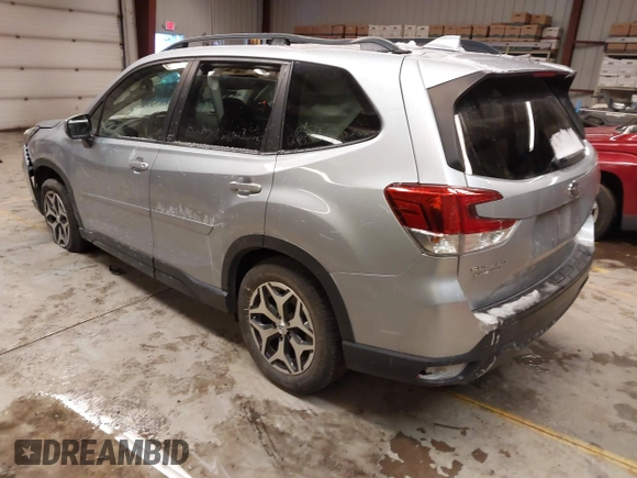2019 Subaru Forester Premium with VIN JF2SKAGC7KH432714, listed as a IAAI auction lot 41399215 with 79,281 mi miles. Bid and sale history available at carsss.com. Image 3.