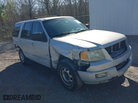 2004 Ford Expedition Special Service with VIN 1FMRU15W64LA44633, listed as a IAAI auction lot 41719498 with 109,005 mi miles. Bid and sale history available at carsss.com. Image 1.