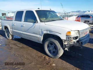 2005 GMC Sierra Denali z VIN 2GTEK63N151372484, wystawiony jako IAAI lot #41640341 z przebiegiem 291 915 mil mil oraz . Historia ofert i sprzedaży dostępna na DreamBid. Obrazek 1.