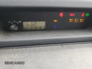 2004 Scion xB z VIN JTLKT334440149053, wystawiony jako Copart lot #80828974 z przebiegiem 216 161 mil mil oraz Nie do naprawy • Non repairable. Historia ofert i sprzedaży dostępna na DreamBid. Obrazek 9.