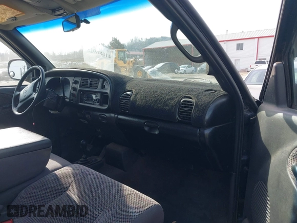 2001 Dodge 2500 with VIN 3B7KF23Z71G760467, listed as a IAAI auction lot 41686925 with 200,588 mi miles and . Bid and sale history available at DreamBid. Image 5.