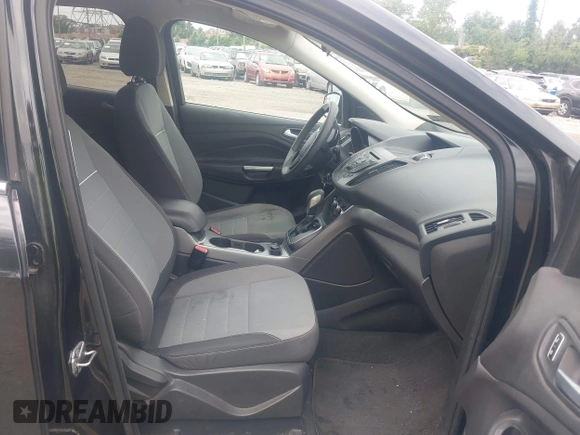 2013 Ford Escape SE z VIN 1FMCU9GX0DUC58800, wystawiony jako IAAI lot #42779098 z przebiegiem 112 542 mil mil oraz . Historia ofert i sprzedaży dostępna na DreamBid. Obrazek 5.