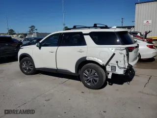 2024 Nissan Pathfinder SV with VIN 5N1DR3BB5RC308215, listed as a Copart auction lot 48916375 with 4,404 mi miles and Salvage Title. Bid and sale history available at carsss.com. Image 2.