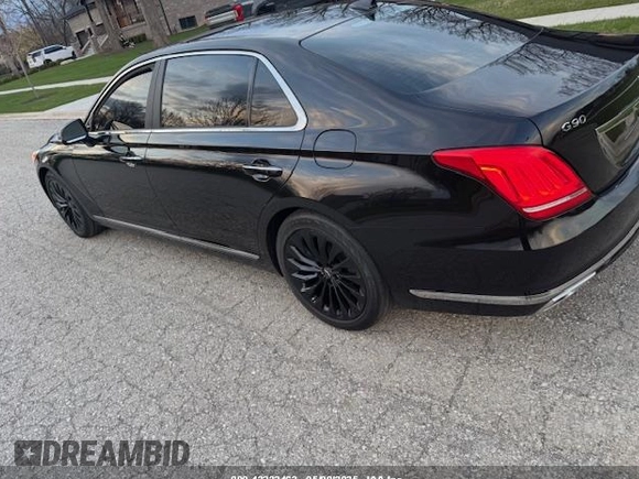 2019 Genesis G90 Ultimate with VIN KMHG54JH9KU053279, listed as a IAAI auction lot 42232463 with 4,271 mi miles and . Bid and sale history available at DreamBid. Image 3.