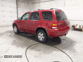 2006 Ford Escape Limited z VIN 1FMCU94186KB89062, wystawiony jako IAAI lot #42153068 z przebiegiem 203 221 mil mil oraz . Historia ofert i sprzedaży dostępna na DreamBid. Obrazek 3.