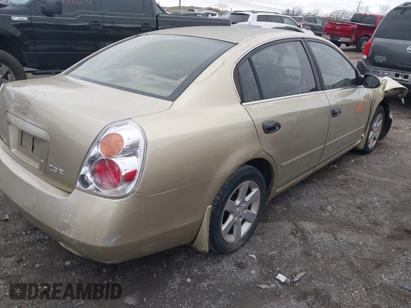 2002 Nissan Altima S with VIN 1N4AL11DX2C156685, listed as a IAAI auction lot 41821949 with 197,511 mi miles. Bid and sale history available at carsss.com. Image 4.