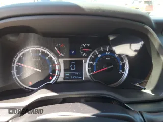 2019 Toyota 4Runner SR5 with VIN JTEBU5JR4K5717087, listed as a Copart auction lot 48665755 with 59,086 mi miles and Salvage title. Bid and sale history available at DreamBid. Image 9.