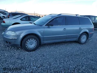 2004 Volkswagen Passat GL with VIN WVWND63B14E022060, listed as a Copart auction lot 87698025 with 165,526 mi miles and Salvage Title. Bid and sale history available at carsss.com. Image 1.