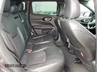2023 Jeep Compass Trailhawk z VIN 3C4NJDDN8PT514773, wystawiony jako Copart lot #51137555 z przebiegiem 37 239 mil mil oraz Szkoda całkowita • Salvage title. Historia ofert i sprzedaży dostępna na DreamBid. Obrazek 11.