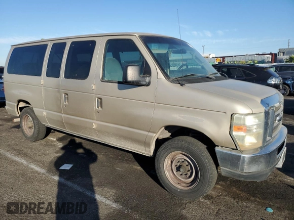 2008 Ford Econoline Passenger XL with VIN 1FBNE31L18DA59049, listed as a Copart auction lot 79072434 with 274,610 mi miles and Clean Title. Bid and sale history available at DreamBid. Image 4.