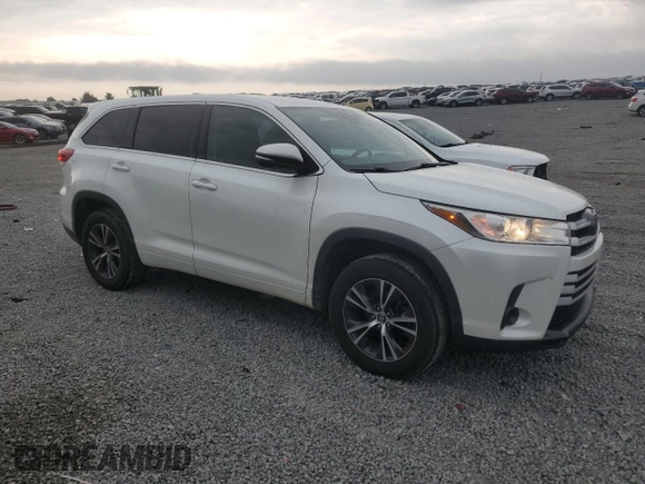 2018 Toyota Highlander LE with VIN 5TDZARFH0JS039501, listed as a Copart auction lot 59581135 with 103,389 mi miles and Salvage title. Bid and sale history available at DreamBid. Image 4.