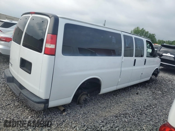 2013 Chevrolet Express Passenger LT z VIN 1GAZG1FG6D1158008, wystawiony jako Copart lot #54505715 z przebiegiem Nie podano mil oraz Szkoda całkowita • Salvage title. Historia ofert i sprzedaży dostępna na DreamBid. Obrazek 3.