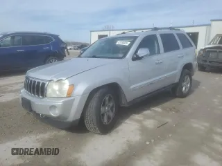 2006 Jeep Grand Cherokee Limited with VIN 1J8HR58206C182035, listed as a Copart auction lot 43760035 with 107,586 mi miles and Salvage Title. Bid and sale history available at carsss.com. Image 1.