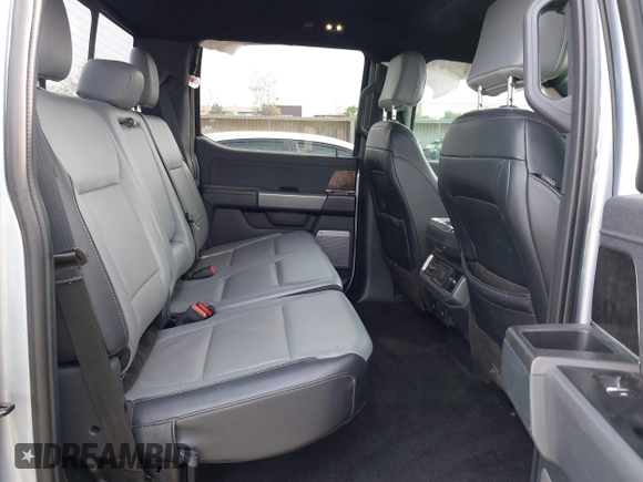 2022 Ford F-150 Lightning Pro z VIN 1FTVW1EL0NWG16234, wystawiony jako IAAI lot #41220079 z przebiegiem 40 541 mil mil oraz . Historia ofert i sprzedaży dostępna na DreamBid. Obrazek 8.