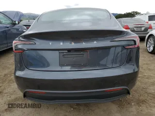 2025 Tesla Model 3 Long Range z VIN 5YJ3E1EA2SF962214, wystawiony jako Copart lot #48961935 z przebiegiem 409 mil mil oraz Szkoda całkowita • Salvage title. Historia ofert i sprzedaży dostępna na DreamBid. Obrazek 6.