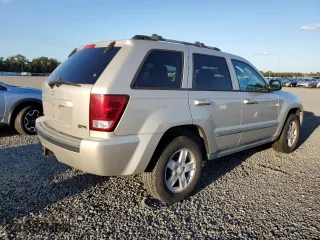 2007 Jeep Grand Cherokee Laredo with VIN 1J8HS48P97C536260, listed as a Copart auction lot 74230594 with 94,313 mi miles and Salvage Title. Bid and sale history available at carsss.com. Image 3.