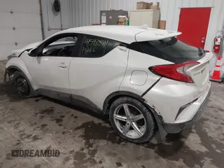 2018 Toyota C-HR XLE with VIN NMTKHMBX5JR027307, listed as a IAAI auction lot 41598077 with 123,032 mi miles. Bid and sale history available at carsss.com. Image 3.