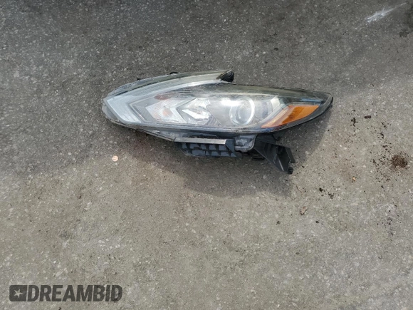 2016 Nissan Altima SL z VIN 1N4BL3AP0GC159564, wystawiony jako Copart lot #56174085 z przebiegiem 107 807 mil mil oraz Szkoda całkowita • Salvage title. Historia ofert i sprzedaży dostępna na DreamBid. Obrazek 12.