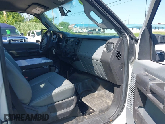 2014 Ford F-250 XL with VIN 1FTBF2B66EEA75168, listed as a IAAI auction lot 42786067 with 194,640 mi miles and . Bid and sale history available at DreamBid. Image 5.