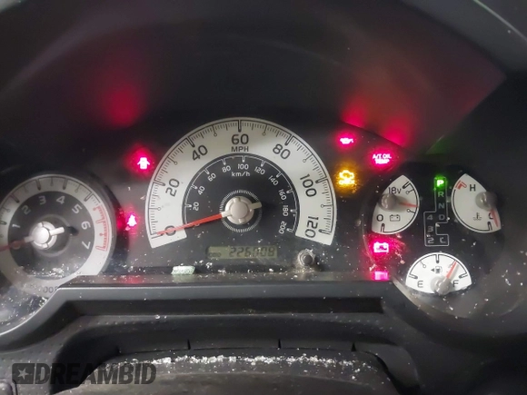 2007 Toyota FJ Cruiser with VIN JTEBU11F770059770, listed as a IAAI auction lot 41663227 with 226,008 mi miles. Bid and sale history available at carsss.com. Image 7.